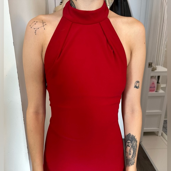 Le Chateau Halter Neck Dress with Front Slit - Picture 2 of 8